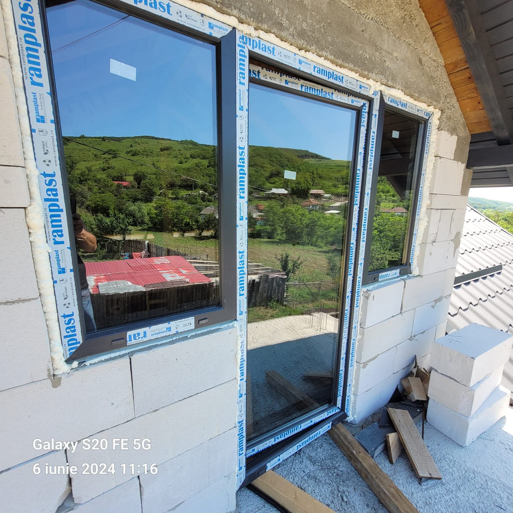 Lucrare COSTI SYSTEM 17 — termopane, uși PVC și sisteme de umbrire
