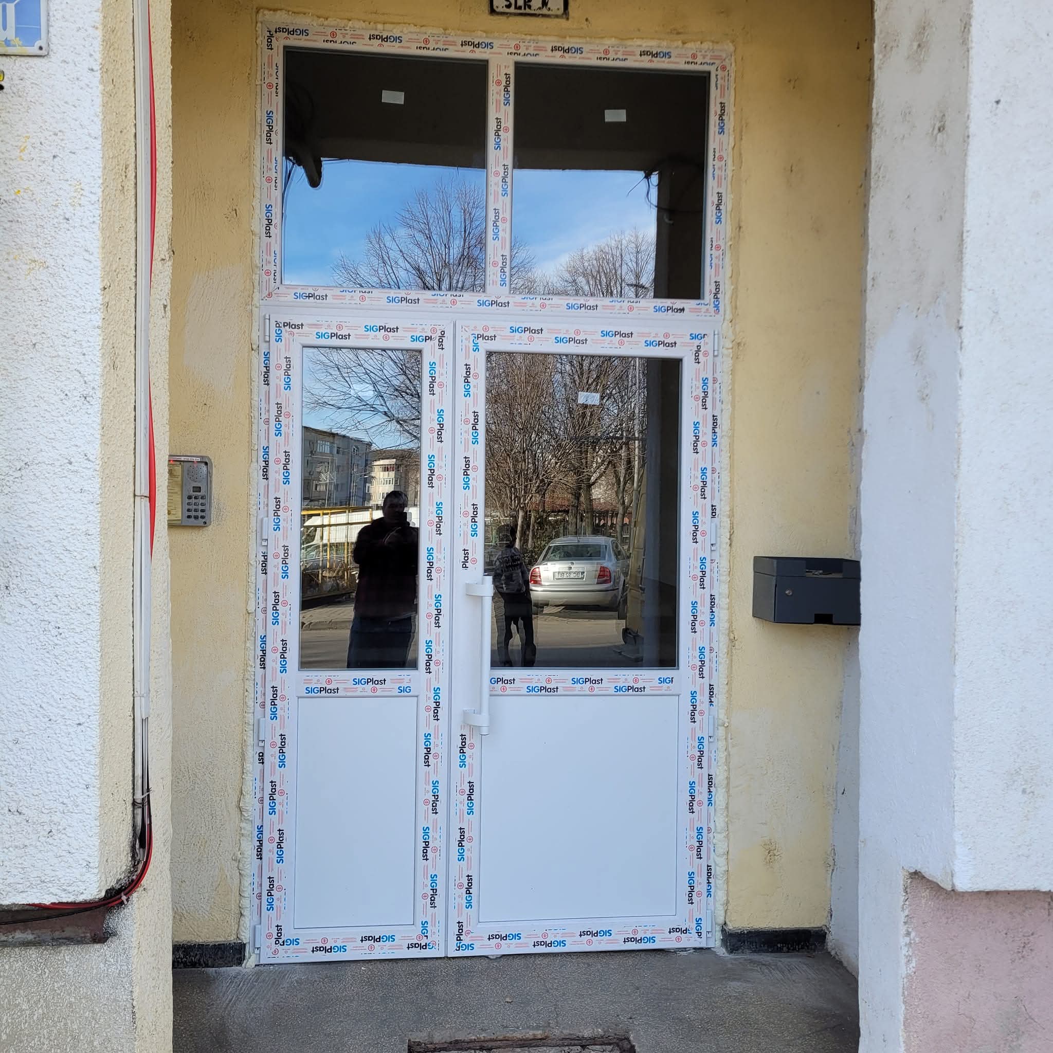 Lucrare COSTI SYSTEM 34 — termopane, uși PVC și sisteme de umbrire