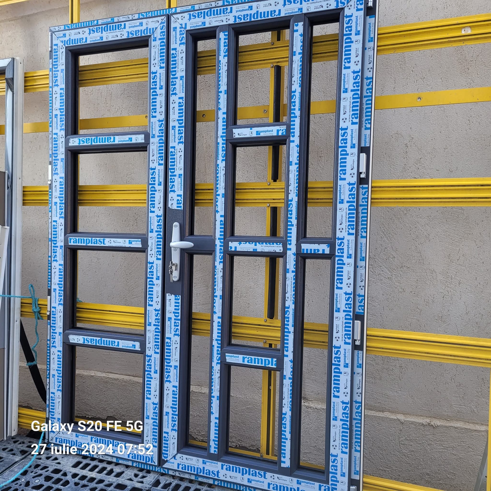 Lucrare COSTI SYSTEM 32 — termopane, uși PVC și sisteme de umbrire