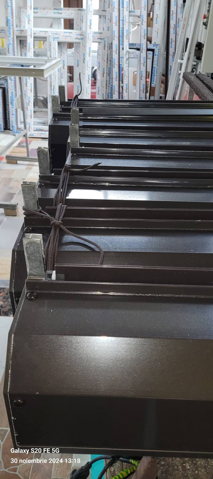 Lucrare COSTI SYSTEM 21 — termopane, uși PVC și sisteme de umbrire