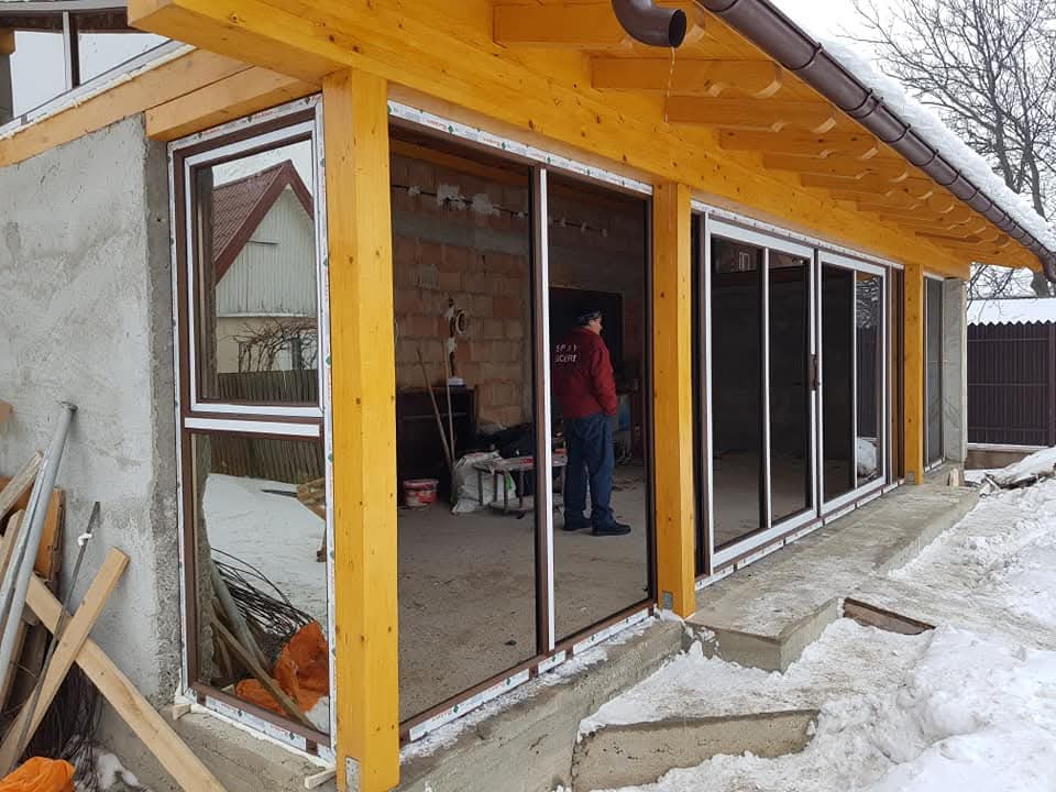 Lucrare COSTI SYSTEM 56 — termopane, uși PVC și sisteme de umbrire