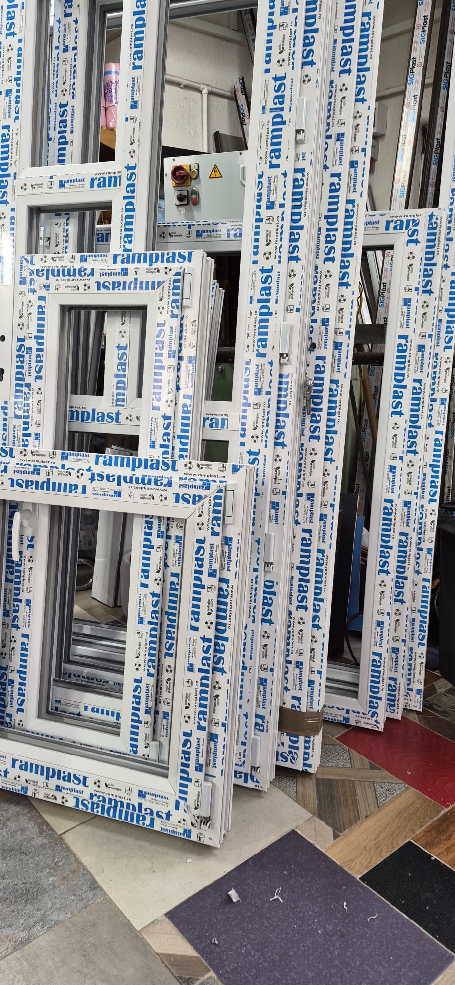 Lucrare COSTI SYSTEM 2 — termopane, uși PVC și sisteme de umbrire